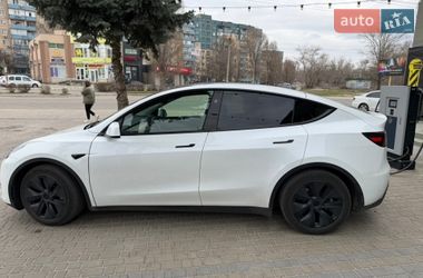 Позашляховик / Кросовер Tesla Model Y 2024 в Кам'янському