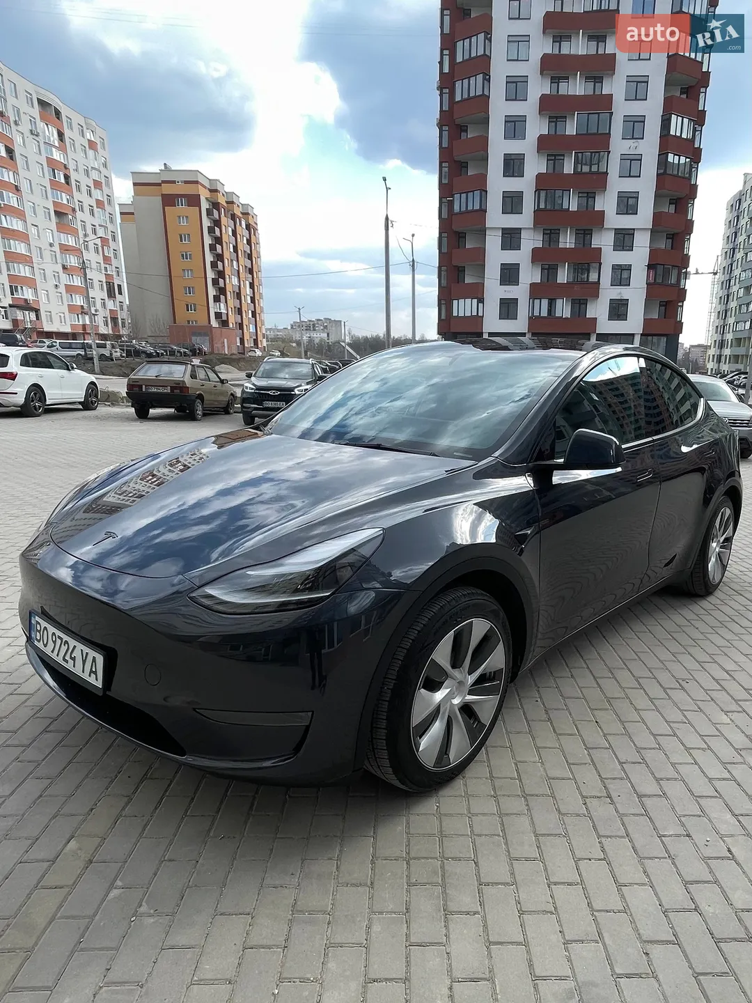 2024 Tesla Model Y - мініатюра 3