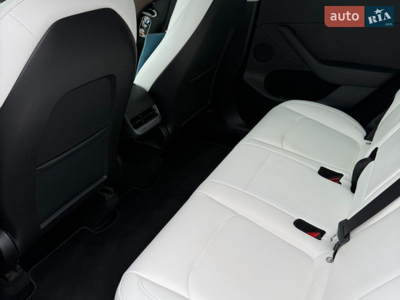 Внедорожник / Кроссовер Tesla Model Y 2022 в Ужгороде фото 16 Внедорожник / Кроссовер Tesla Model Y 2022 в Ужгороде