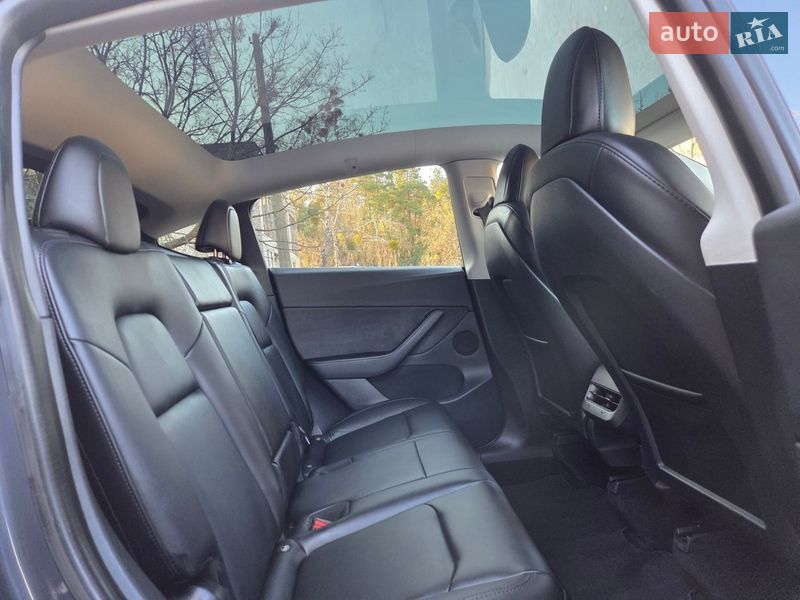 Внедорожник / Кроссовер Tesla Model Y 2022 в Киеве