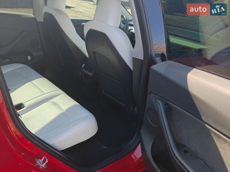 Внедорожник / Кроссовер Tesla Model Y 2023 в Лозовой