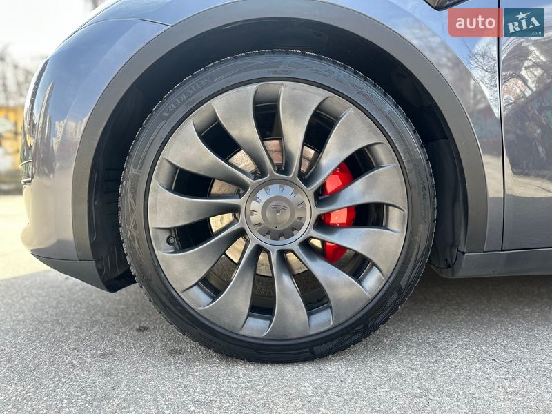 Внедорожник / Кроссовер Tesla Model Y 2023 в Харькове