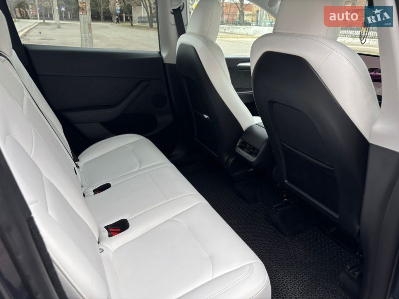 Внедорожник / Кроссовер Tesla Model Y 2023 в Николаеве