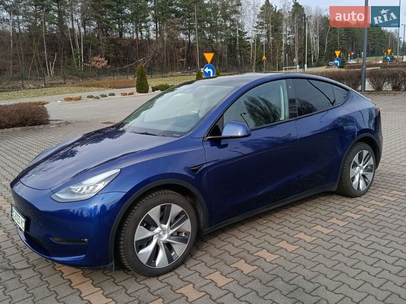Внедорожник / Кроссовер Tesla Model Y 2021 в Киеве