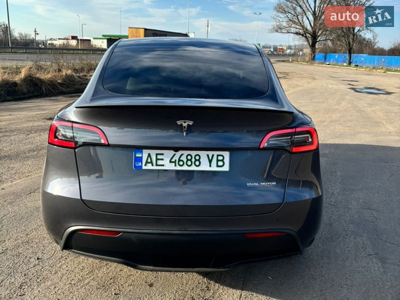Позашляховик / Кросовер Tesla Model Y 2023 в Дніпрі