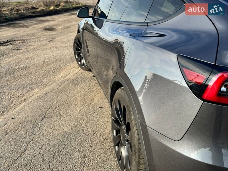 Позашляховик / Кросовер Tesla Model Y 2023 в Дніпрі