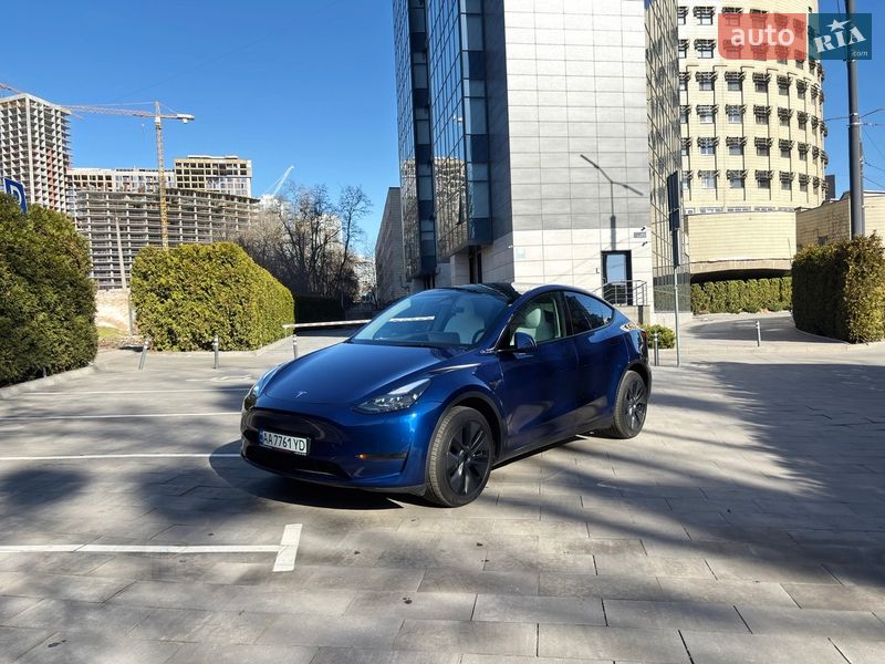 Позашляховик / Кросовер Tesla Model Y 2025 в Києві фото 10 Позашляховик / Кросовер Tesla Model Y 2025 в Києві