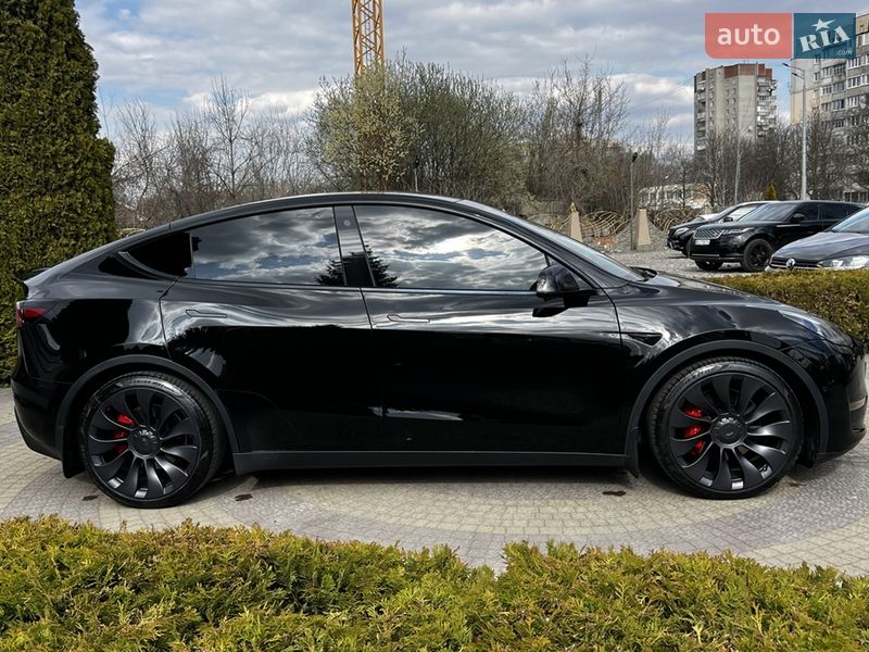 Внедорожник / Кроссовер Tesla Model Y 2021 в Львове