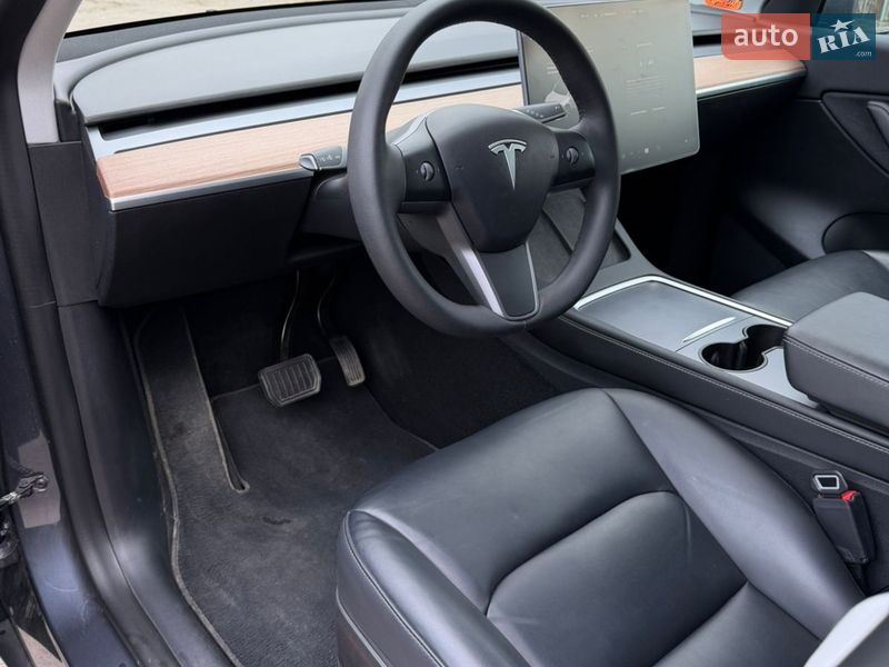 Внедорожник / Кроссовер Tesla Model Y 2021 в Золочеве фото 11 Внедорожник / Кроссовер Tesla Model Y 2021 в Золочеве