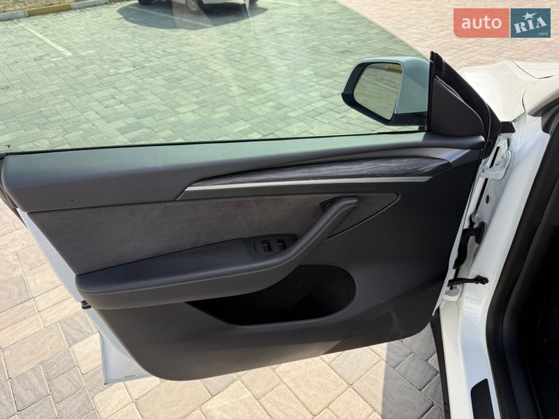 Внедорожник / Кроссовер Tesla Model Y 2023 в Киеве фото 29 Внедорожник / Кроссовер Tesla Model Y 2023 в Киеве