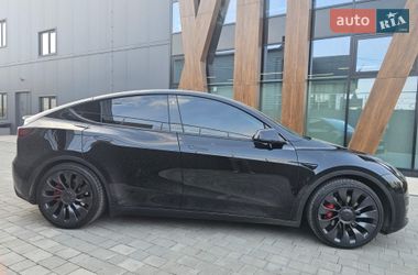 Внедорожник / Кроссовер Tesla Model Y 2023 в Киеве