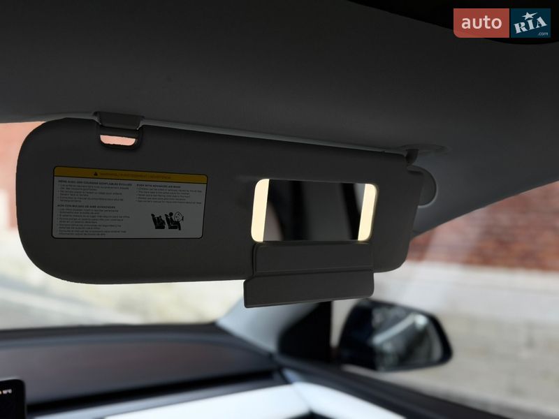 Внедорожник / Кроссовер Tesla Model Y 2024 в Львове