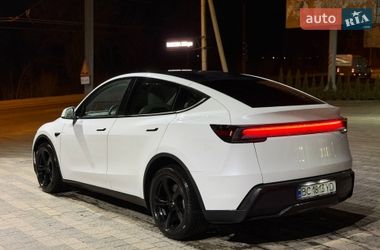 Позашляховик / Кросовер Tesla Model Y 2025 в Львові