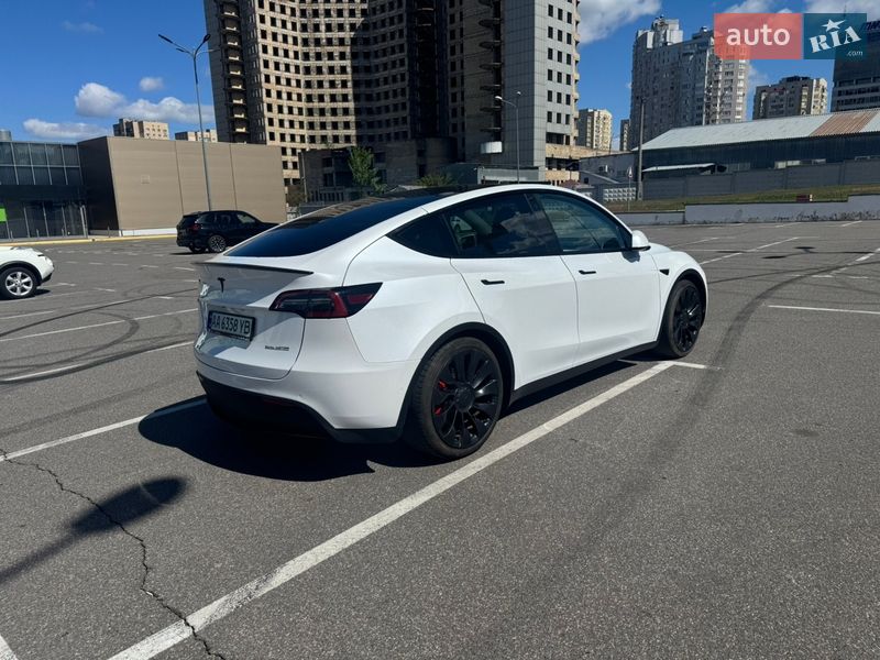 Внедорожник / Кроссовер Tesla Model Y 2022 в Киеве