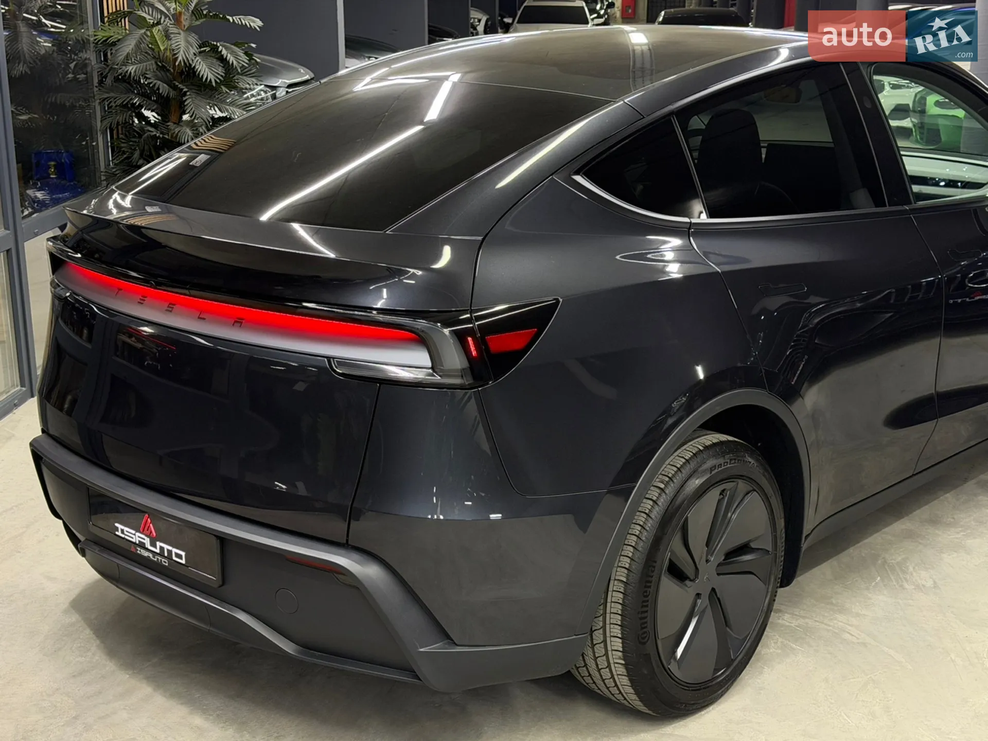 2025 Tesla Model Y - мініатюра 17