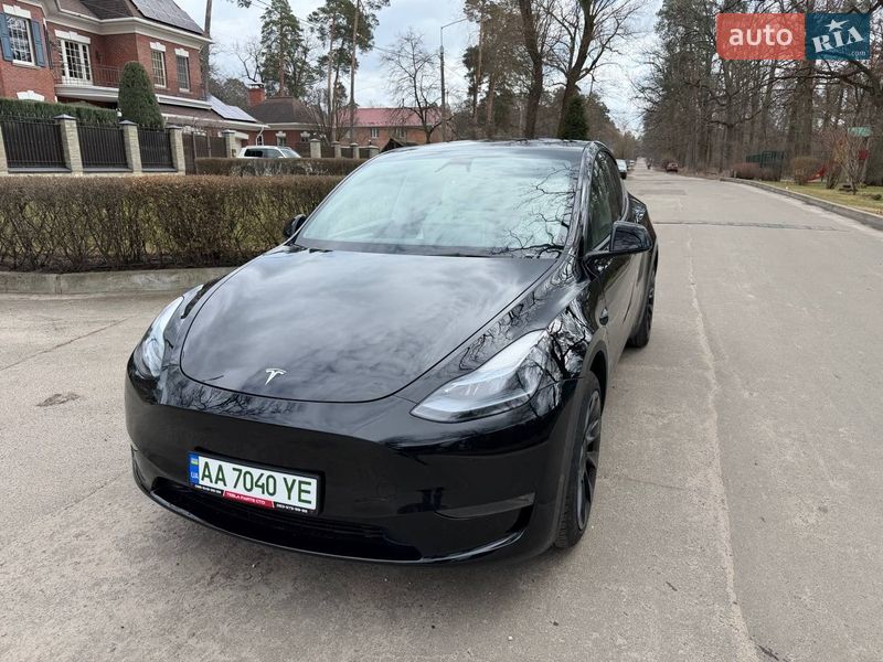 Позашляховик / Кросовер Tesla Model Y 2024 в Києві фото 3 Позашляховик / Кросовер Tesla Model Y 2024 в Києві