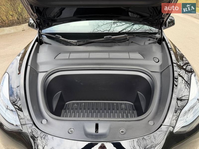 Позашляховик / Кросовер Tesla Model Y 2024 в Києві фото 55 Позашляховик / Кросовер Tesla Model Y 2024 в Києві