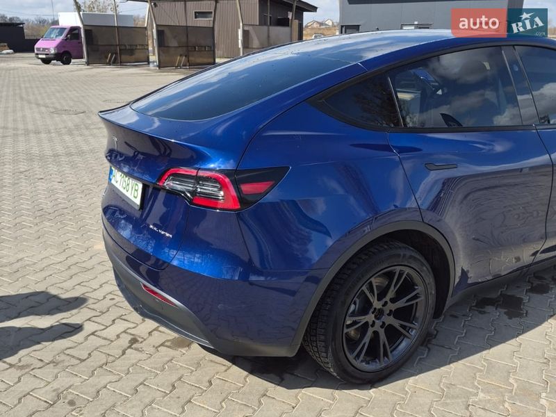 Внедорожник / Кроссовер Tesla Model Y 2024 в Буче