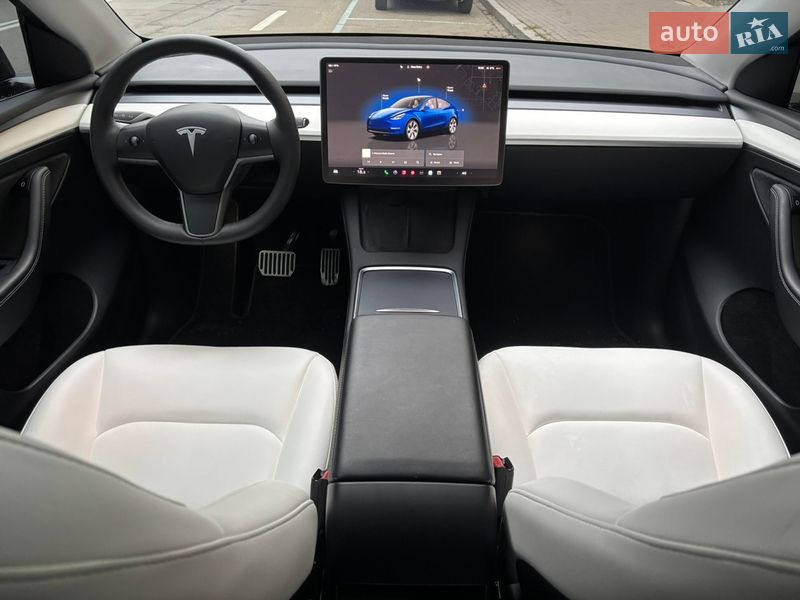 Внедорожник / Кроссовер Tesla Model Y 2023 в Киеве