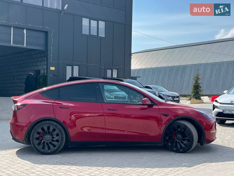Внедорожник / Кроссовер Tesla Model Y 2022 в Львове