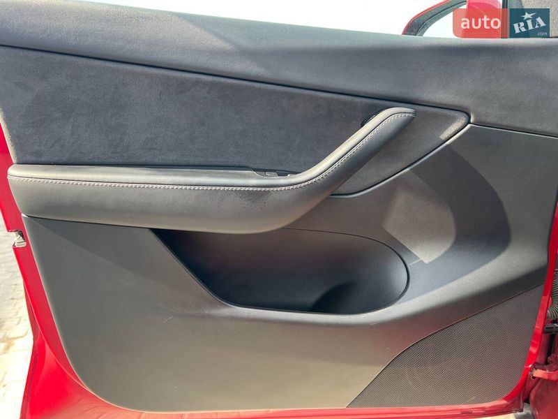 Внедорожник / Кроссовер Tesla Model Y 2022 в Львове