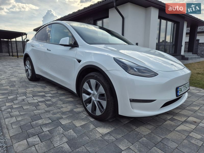 Внедорожник / Кроссовер Tesla Model Y 2023 в Ровно фото 4 Внедорожник / Кроссовер Tesla Model Y 2023 в Ровно
