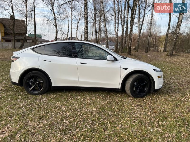 Позашляховик / Кросовер Tesla Model Y 2025 в Радивиліві фото 7 Позашляховик / Кросовер Tesla Model Y 2025 в Радивиліві