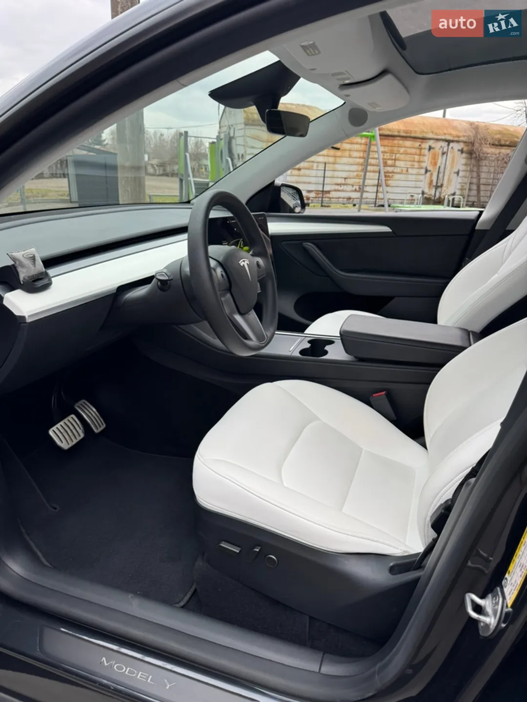 2024 Tesla Model Y - мініатюра 14