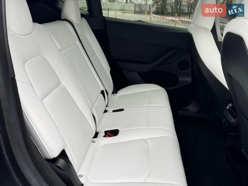 Позашляховик / Кросовер Tesla Model Y 2024 в Фастові фото 17 Позашляховик / Кросовер Tesla Model Y 2024 в Фастові