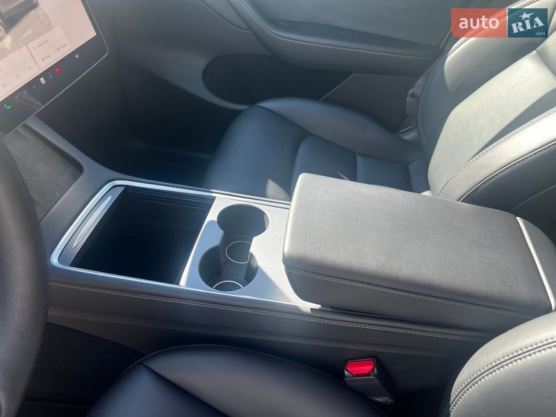 Позашляховик / Кросовер Tesla Model Y 2023 в Києві