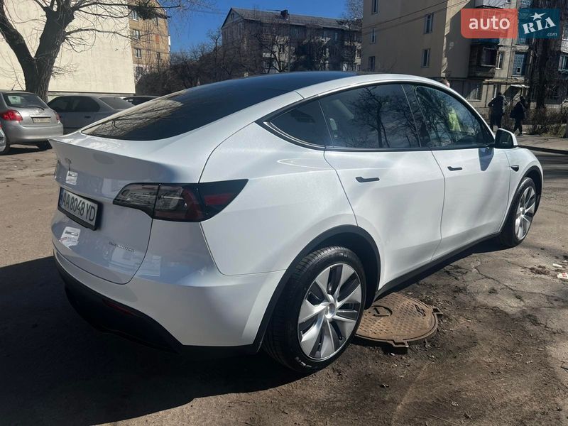 Позашляховик / Кросовер Tesla Model Y 2023 в Києві