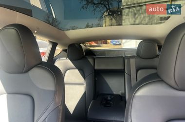 Внедорожник / Кроссовер Tesla Model Y 2023 в Киеве