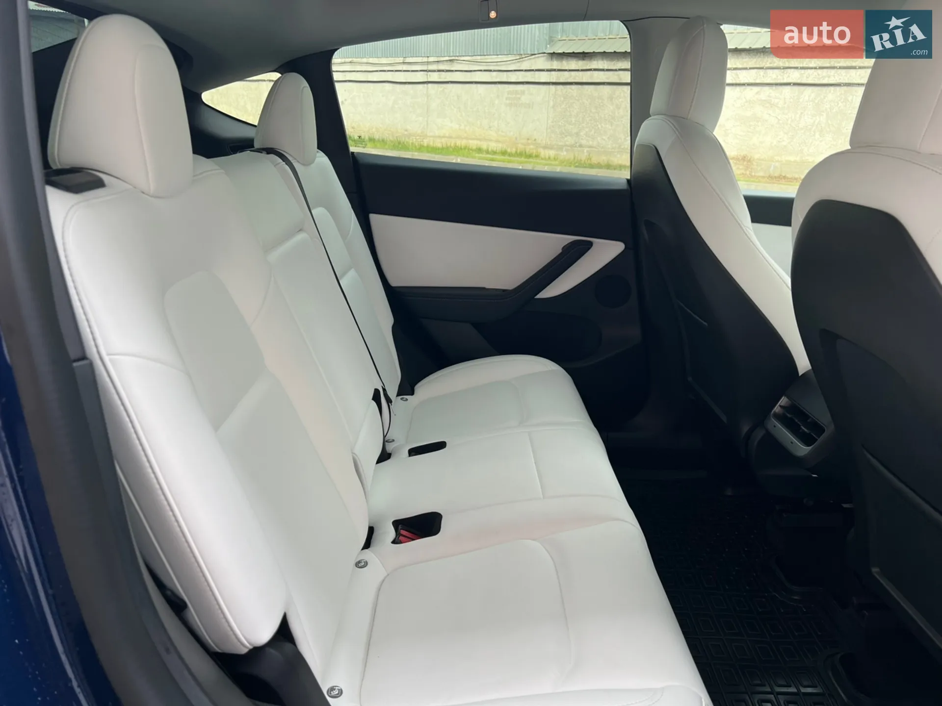 2022 Tesla Model Y - мініатюра 28