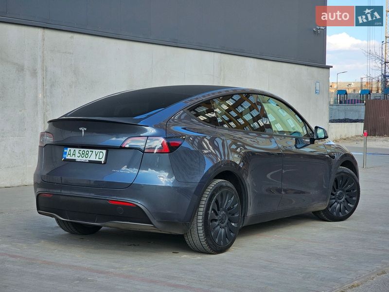 Позашляховик / Кросовер Tesla Model Y 2023 в Києві