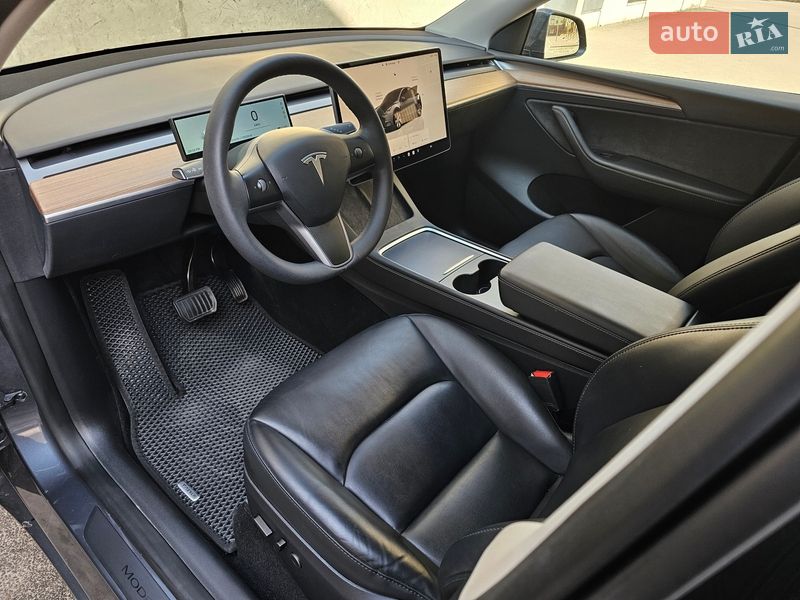 Позашляховик / Кросовер Tesla Model Y 2023 в Києві