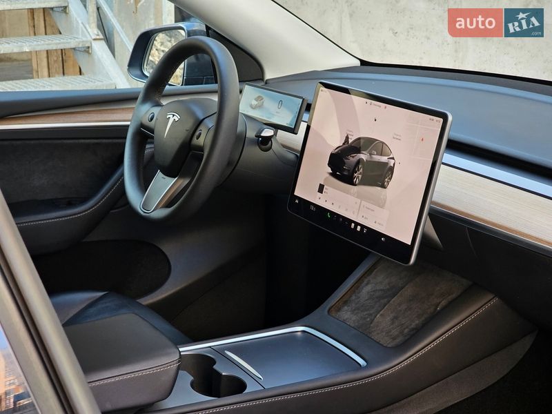 Позашляховик / Кросовер Tesla Model Y 2023 в Києві