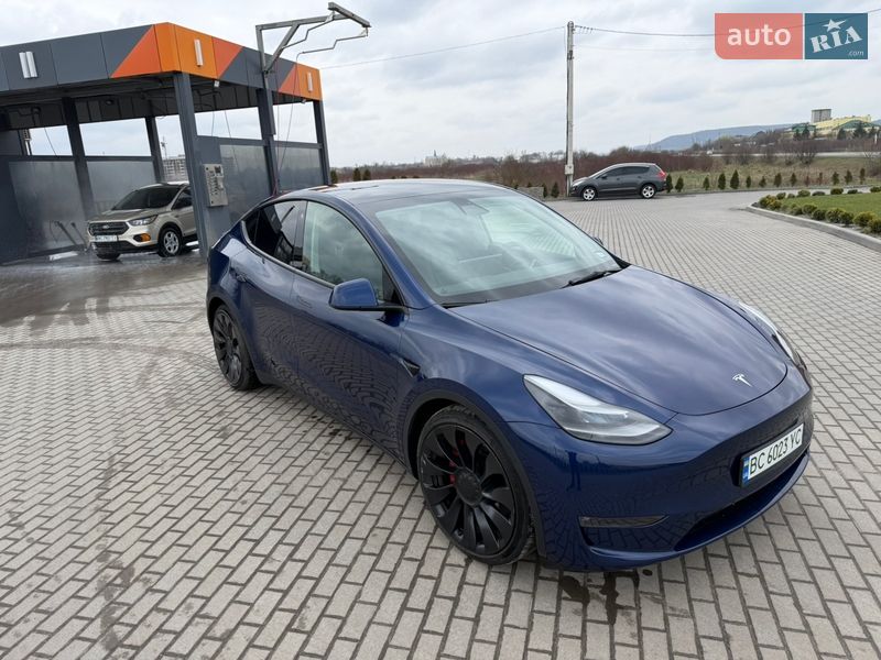 Внедорожник / Кроссовер Tesla Model Y 2022 в Золочеве фото 3 Внедорожник / Кроссовер Tesla Model Y 2022 в Золочеве