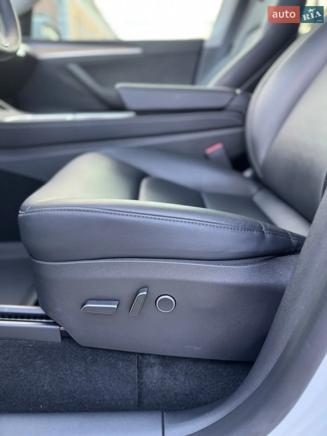 2022 Tesla Model Y - мініатюра 18