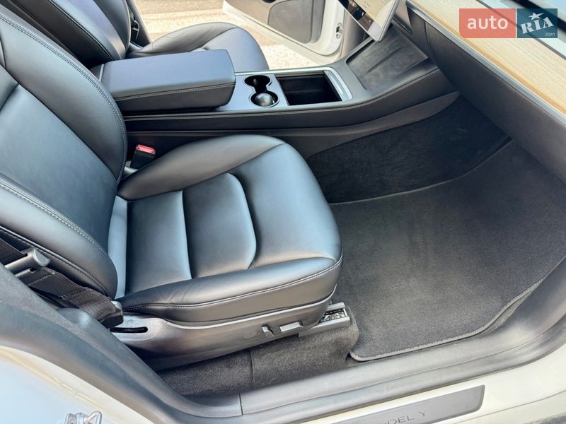 Внедорожник / Кроссовер Tesla Model Y 2022 в Запорожье фото 46 Внедорожник / Кроссовер Tesla Model Y 2022 в Запорожье