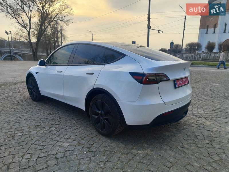 Внедорожник / Кроссовер Tesla Model Y 2024 в Белой Церкви фото 9 Внедорожник / Кроссовер Tesla Model Y 2024 в Белой Церкви