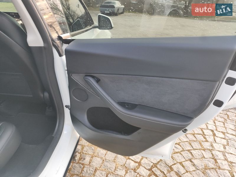 Внедорожник / Кроссовер Tesla Model Y 2024 в Белой Церкви фото 23 Внедорожник / Кроссовер Tesla Model Y 2024 в Белой Церкви