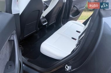 Внедорожник / Кроссовер Tesla Model Y 2023 в Киеве
