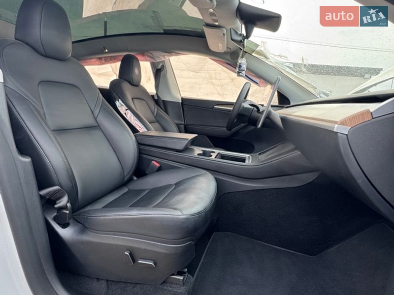 Позашляховик / Кросовер Tesla Model Y 2023 в Самборі фото 19 Позашляховик / Кросовер Tesla Model Y 2023 в Самборі