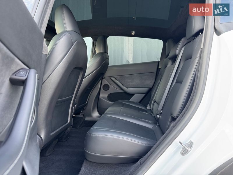 Позашляховик / Кросовер Tesla Model Y 2022 в Луцьку