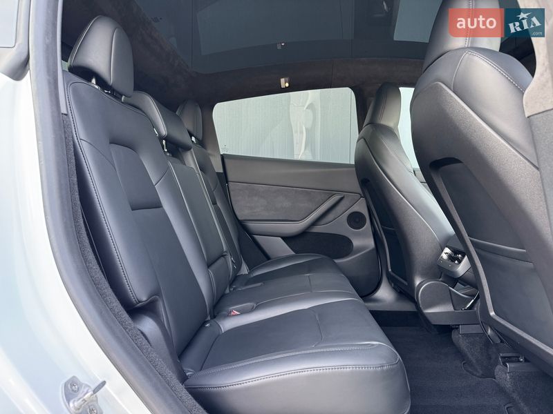 Позашляховик / Кросовер Tesla Model Y 2022 в Луцьку