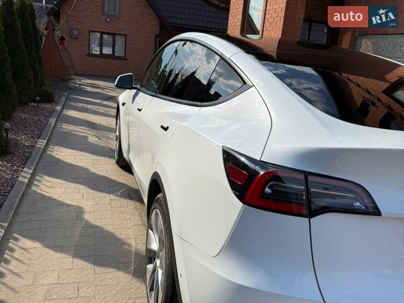 Внедорожник / Кроссовер Tesla Model Y 2021 в Владимирце