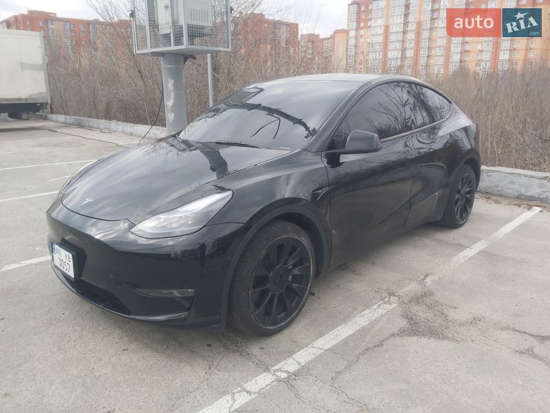 Позашляховик / Кросовер Tesla Model Y 2023 в Дніпрі фото Позашляховик / Кросовер Tesla Model Y 2023 в Дніпрі