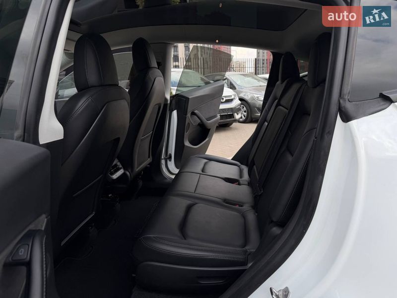Позашляховик / Кросовер Tesla Model Y 2022 в Києві фото 10 Позашляховик / Кросовер Tesla Model Y 2022 в Києві