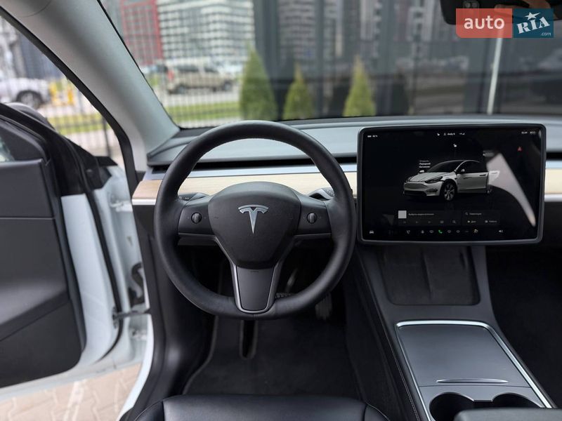 Позашляховик / Кросовер Tesla Model Y 2022 в Києві фото 18 Позашляховик / Кросовер Tesla Model Y 2022 в Києві