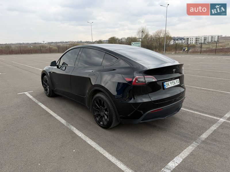 Позашляховик / Кросовер Tesla Model Y 2023 в Рівному фото 7 Позашляховик / Кросовер Tesla Model Y 2023 в Рівному